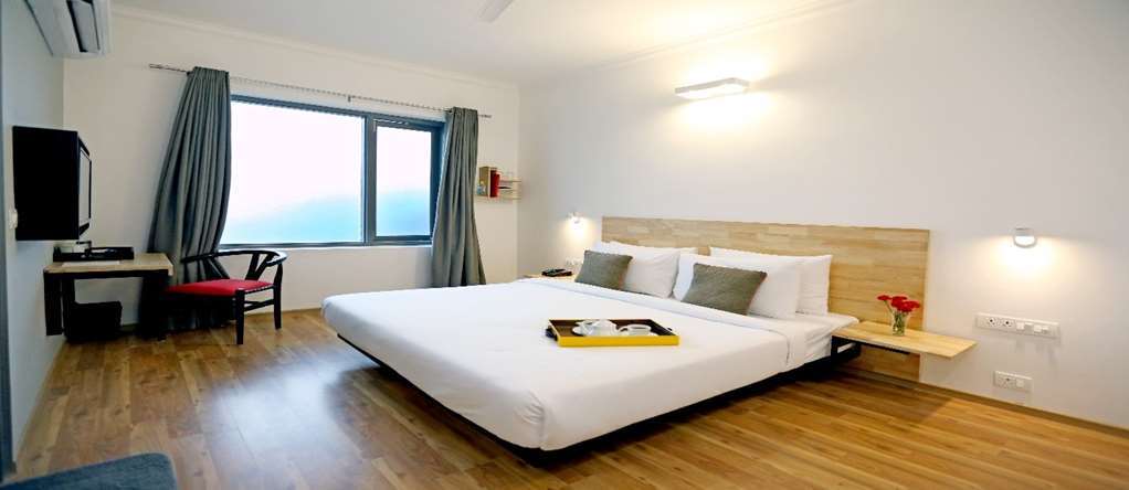 Oyo Townhouse 018 Medanta Hotel คูร์เคาน์ ห้อง รูปภาพ