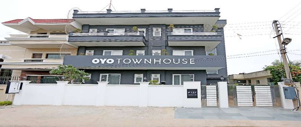 Oyo Townhouse 018 Medanta Hotel คูร์เคาน์ สิ่งอำนวยความสะดวก รูปภาพ